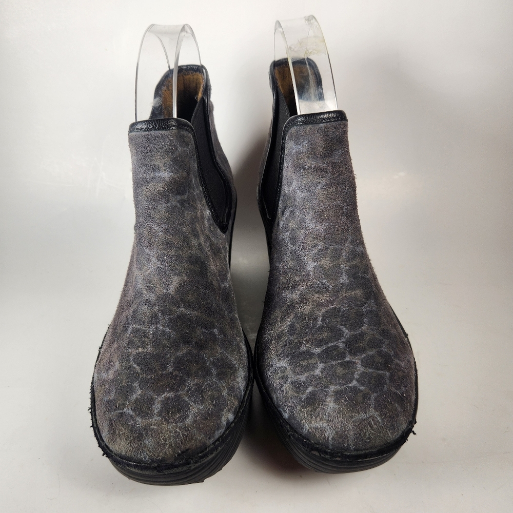 FLY LONDON Women's Chelsea Boot Size 6 EU 36 Gray Leather Wedge Camo Shoe - Picture 3 of 10